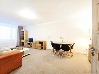 Väčší 2-izbový byt 50 m² V CENTRE / Škultétyho / Staré mesto - 2