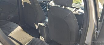 Astra Šport Tourer - 2