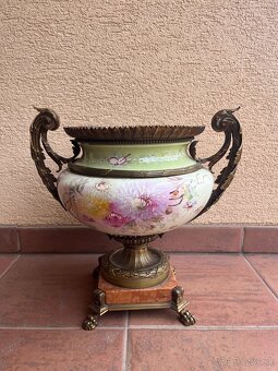 Porcelánový kvetináč s bronzovými prvkami - 2