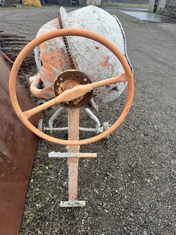 Miešačka na betón 230v 120l - 2