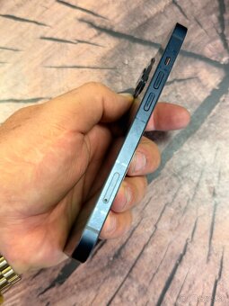 iPhone 13 black 128 batéria 100% top stav - 2