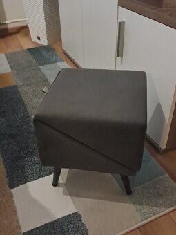 Taburetka k posteli - 2