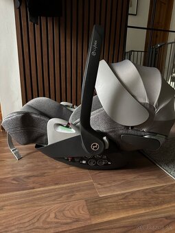 Cybex T-cloud + základňa - 2