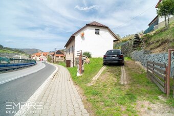 REZERVOVANÉ - Na predaj 4i rodinný dom v pokojnej lokalite - - 2