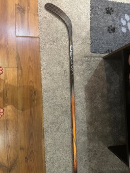 Hokejka Bauer Vapor HyperLite 2 práva - 2