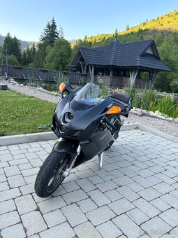 Ducati 749 dark - 2