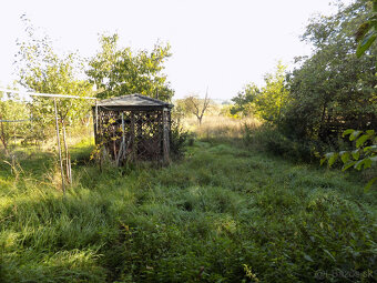Na predaj tehlový 3 izb . dom v Rúbani - pozemok 2592 m2 pr - 2