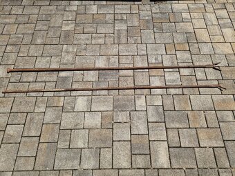 Železné stojky, podpery - 2