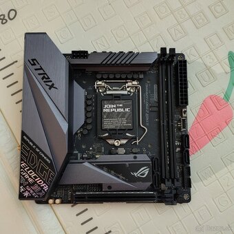 ASUS ROG STRIX Z390-I GAMING - ITX - 2
