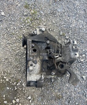 Predám manuálnu prevodovku 5q - 2