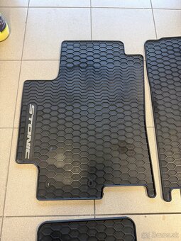 Kia Stonic - gumove rohoze + vanicka do kufra - 2