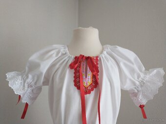 Kroj dievčenský, sukňa a blúzka - 2