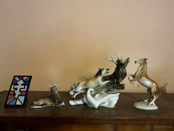 Staré/starožitné poháre, sošky, žehlička - 2