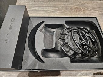 Oculus Quest 1 250e - 2