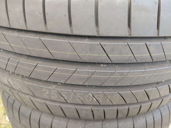 2x nove letne Kumho 255/50R19 - 2