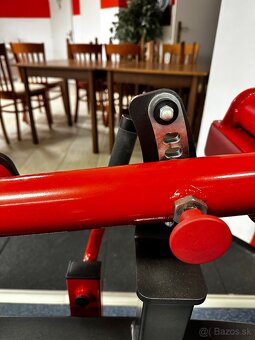 Profesionálny stroj na lýtka - 2