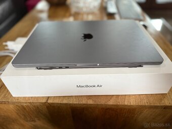 Apple Macbook M3(2024) 15.3”( v záruke )+ klavesnica gratis - 2