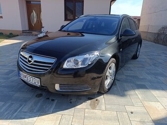 Insignia combi sport tour - 2
