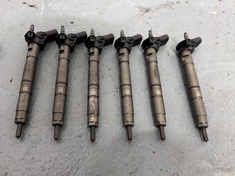 Vstrekovace 3.0tdi Bosch 059130277AR - 2