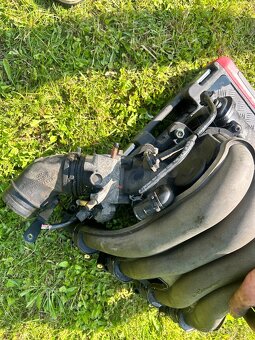 Nasávacie potrubie s klapkou a snímačmi Audi A4 b6 - 2