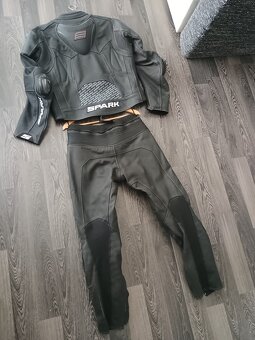 Predam komplet bundu + nohavice Spark ProComp - 2