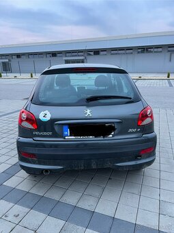 Peugeot 206+ rezervované - 2
