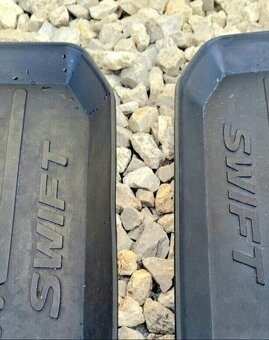 Originalne vanickove rohoze Suzuki Swift. Rohoze su bez posk - 2