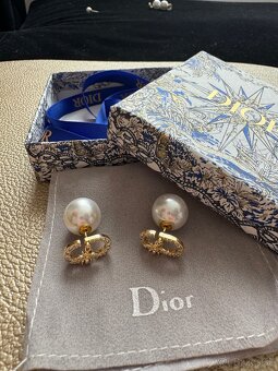 Trendy nausnice Christian Dior - 2