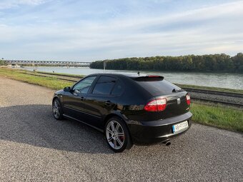 SEAT Leon Cupra R - 2