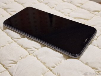 Apple iPhone 11 Pro Max, 64GB, Space Grey - 2