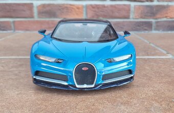 2x Bugatti Chiron RC auto - 2