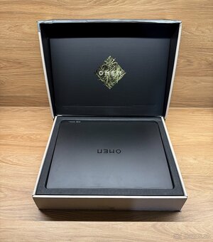 HP OMEN MAX 16 Gaming Laptop - 2