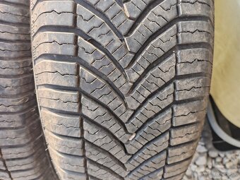 185/65R15  92T  APLUS AS909 - 2
