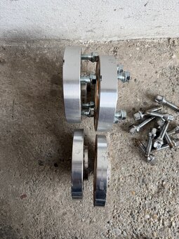 Predam rozširovacie podložky 5x120 - 2