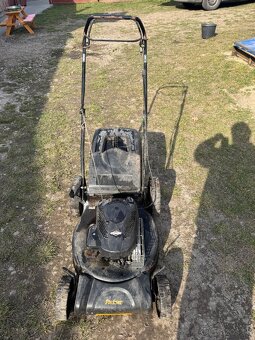 Benzinová kosačka Partner s pojazdom - 2