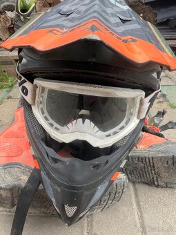 Motocross prilba - 2