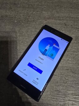 Sony Xperia X Compact - 2