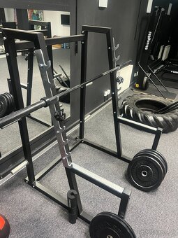 KLIETKA NA DREPY / SQUAT RACK - 2