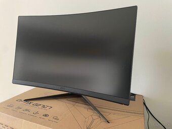 Herny monitor MSI Optix G27C7 27" - 2