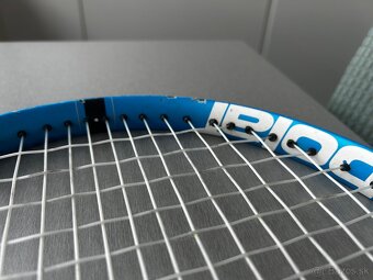 Predám tenisovú juniorskú raketu babolat - 2