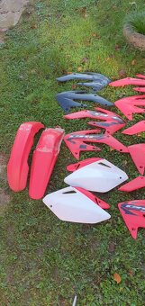 Honda crf 250 model 2004-2007 plasty - 2