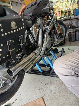 Shadow 1100 c - 2