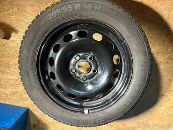 Predam zimnu sadu kolies 205/55R16 - 2