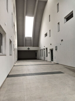 Prenájom priestoru 138 m2 na rôzne účely Bytčická ulica - 2