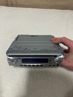 Predám autorádio JVC KD-S743R - 2