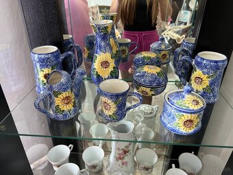 porcelán, keramika sady hrnečků, talířků, váz - 2