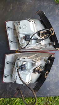 svetlá AUDI A4-B7 - 2