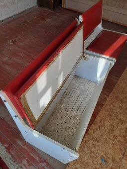 Retro sedačky s červeným čalúnením - 2