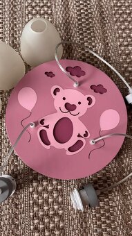 Predam detsky ruzovy luster s medvedikom - 2