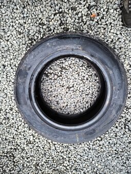235 60 18 Bridgestone 6-7mm - 2
